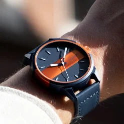 Blauw/fluo oranje OOZOO horloge met blauwe leren band - C11232