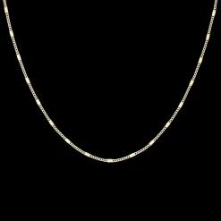 Goudkleurige ketting met klassiek detail