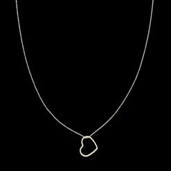 Goudkleurige ketting met een hart