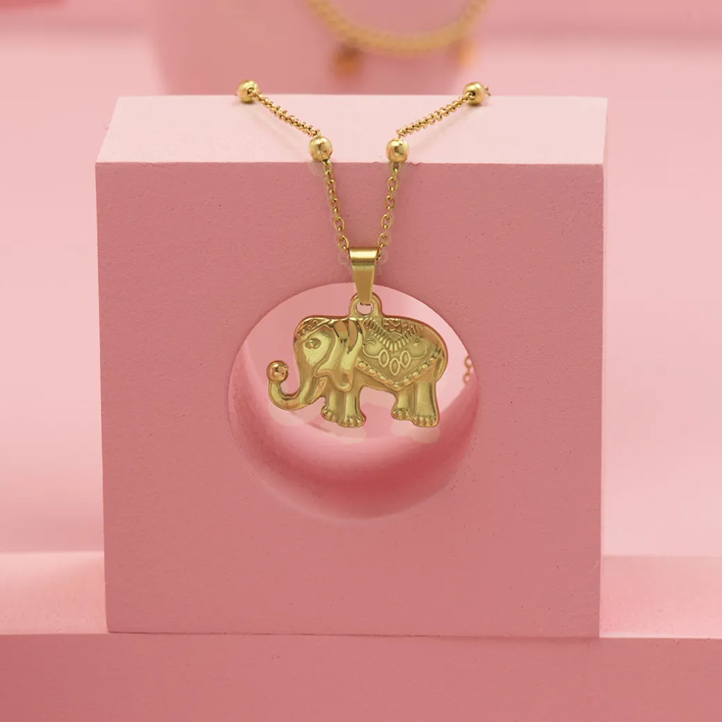 Goudkleurige ketting met olifant bedeltje