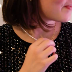 Goudkleurige ketting met parels