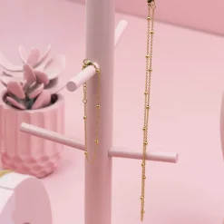 Goudkleurige ketting met bolletjes