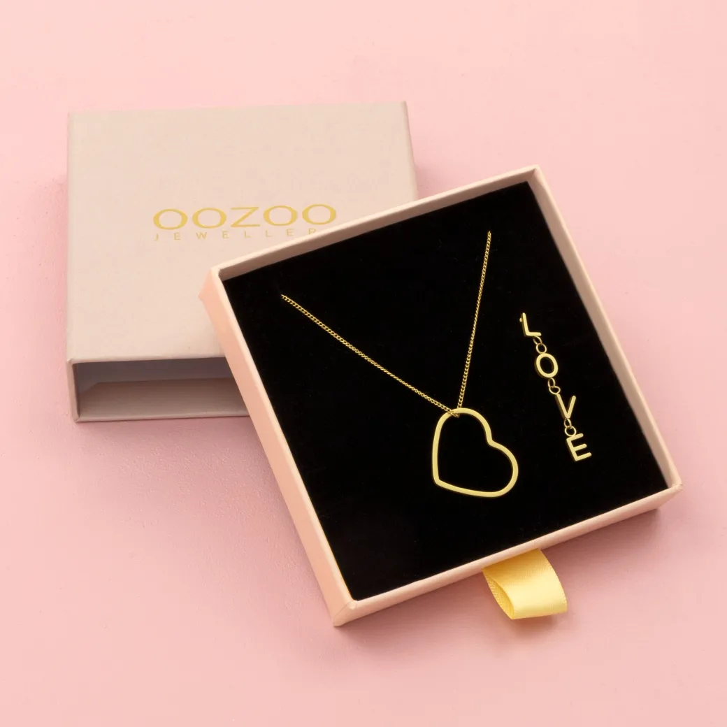 Goudkleurige oorring + ketting set met een hart plaatje