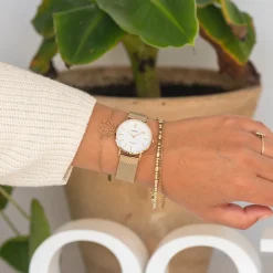 Goudkleurige OOZOO horloge met metalen mesh armband - C9911