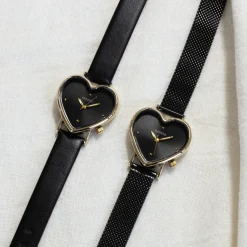 Goudkleurige OOZOO horloge met zwarte metalen mesh armband - C11447