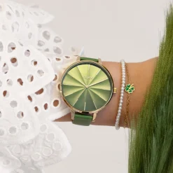Goudkleurige OOZOO horloge met groene leren band - C11349
