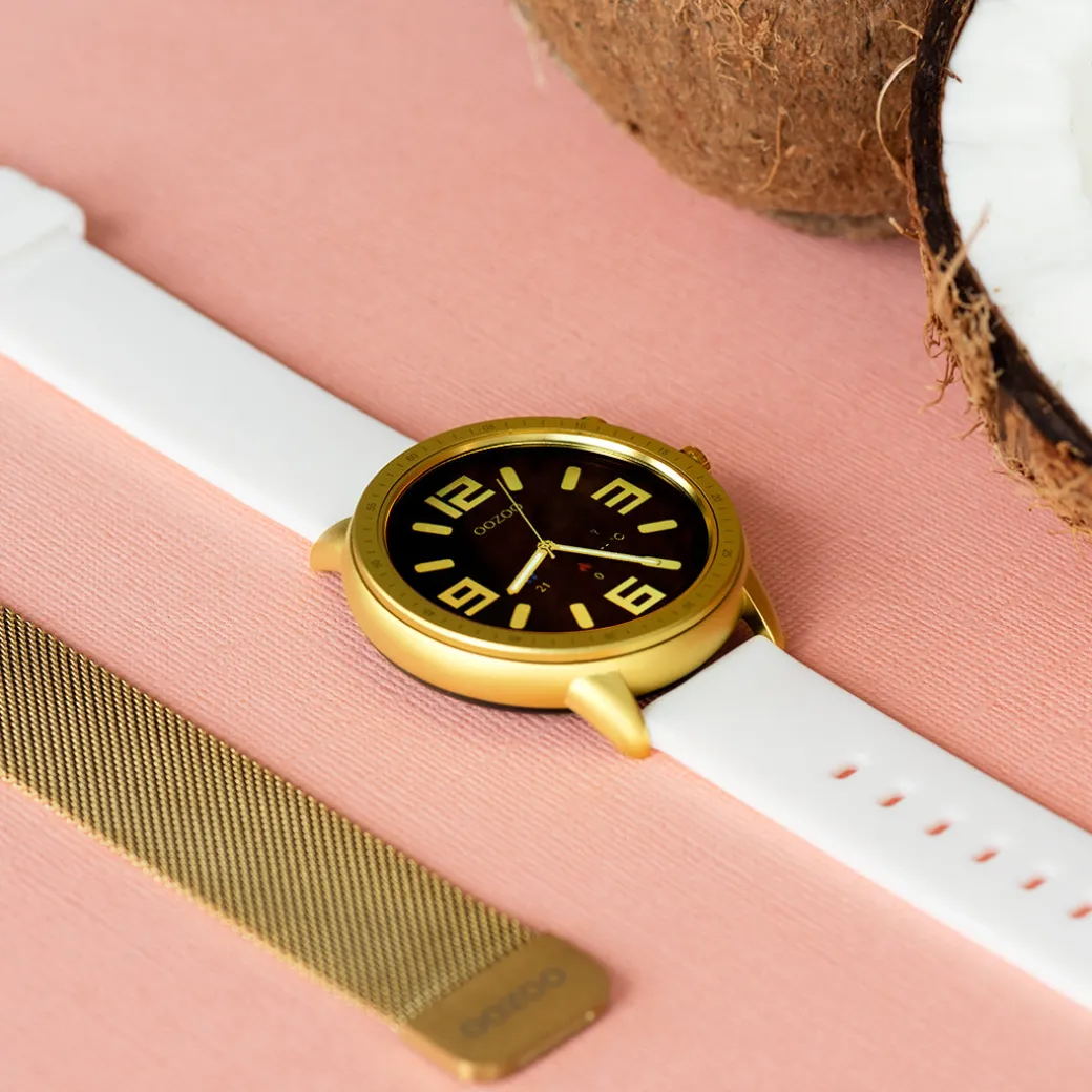 Goudkleurige OOZOO smartwatch met witte rubber band - Q00316