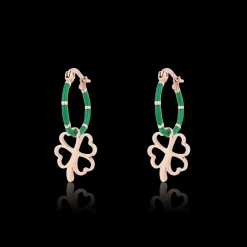 groene oorringen met Rosé goudkleurige klaver bedel