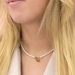 parel ketting met hart en zwart strass steentje