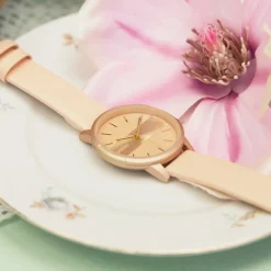 Perzik roze/goudkleurige OOZOO horloge met perzik roze leren band - C11151