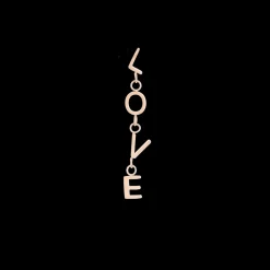 Rosé goud kleurige oorbel + ketting set met L-O-V-E