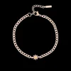 Rosé goudkleurige armband met roze bloem bedeltje