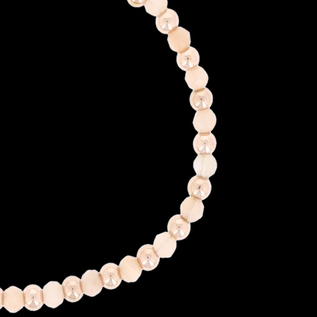 Rosé goudkleurige armband met roze natuursteentjes
