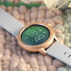 Rosé goudkleurige OOZOO smartwatch met steengrijze rubber band - Q00323