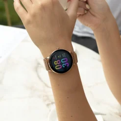 Rosé goudkleurige OOZOO smartwatch met rosé goudkleurige metalen mesh armband - Q00138