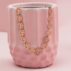 Rosé kleurige ketting met smileys