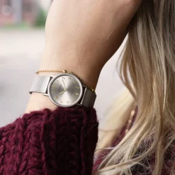 Taupe OOZOO horloge met metalen mesh armband - C20382