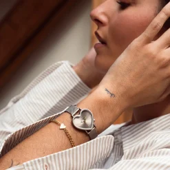 Taupe OOZOO horloge met metalen mesh armband - C11445