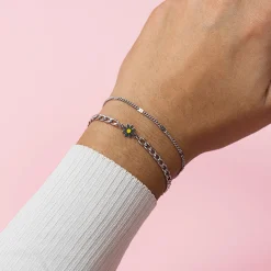 Zilverkleurige armband met klassiek detail