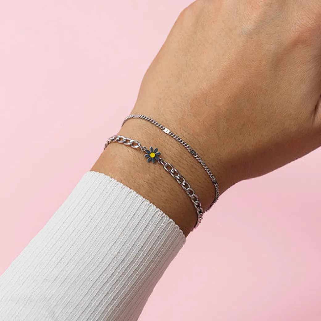 Zilverkleurige armband met klassiek detail