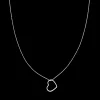 Zilverkleurige ketting met een hart