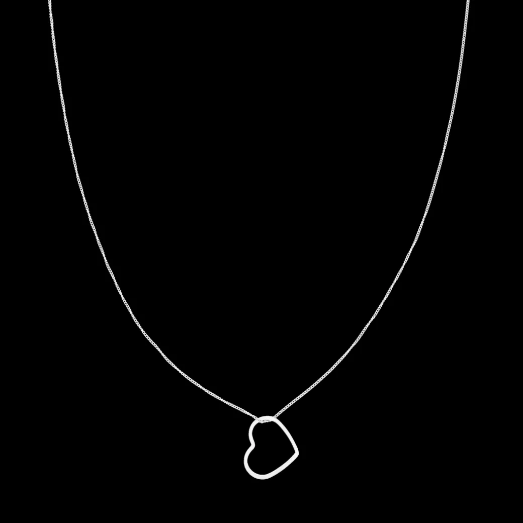 Zilverkleurige ketting met een hart