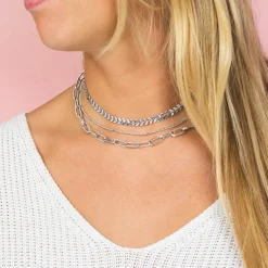 Zilverkleurige ketting met V-schakel