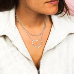 Zilverkleurige ketting met bolletjes