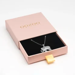 Zilverkleurige ketting met olifant bedeltje
