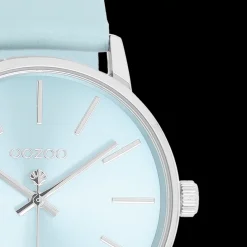 Zilverkleurige OOZOO horloge met licht blauwe leren band - C11369