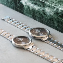 Zilverkleurige OOZOO horloge met roestvrijstalen armband - C20021