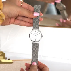 Zilverkleurige OOZOO horloge met metalen mesh armband - C9902