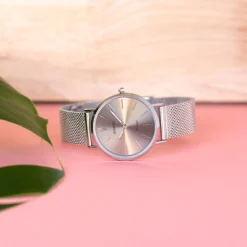Zilverkleurige OOZOO horloge met metalen mesh armband - C9907