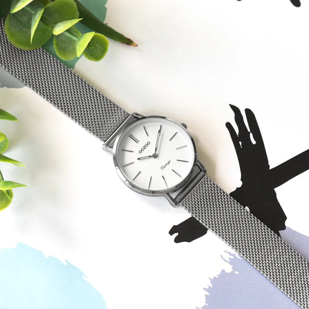 Zilverkleurige OOZOO horloge met metalen mesh armband - C9903