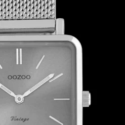 Zilverkleurige OOZOO horloge met metalen mesh armband - C9842