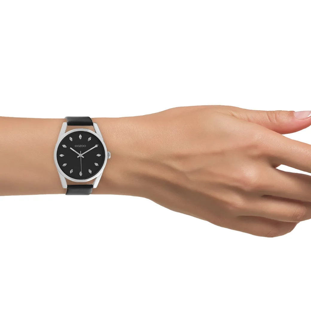 Zilverkleurige OOZOO horloge met zwarte leren band - C10818