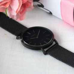 Zwarte OOZOO horloge met metalen mesh armband - C9935