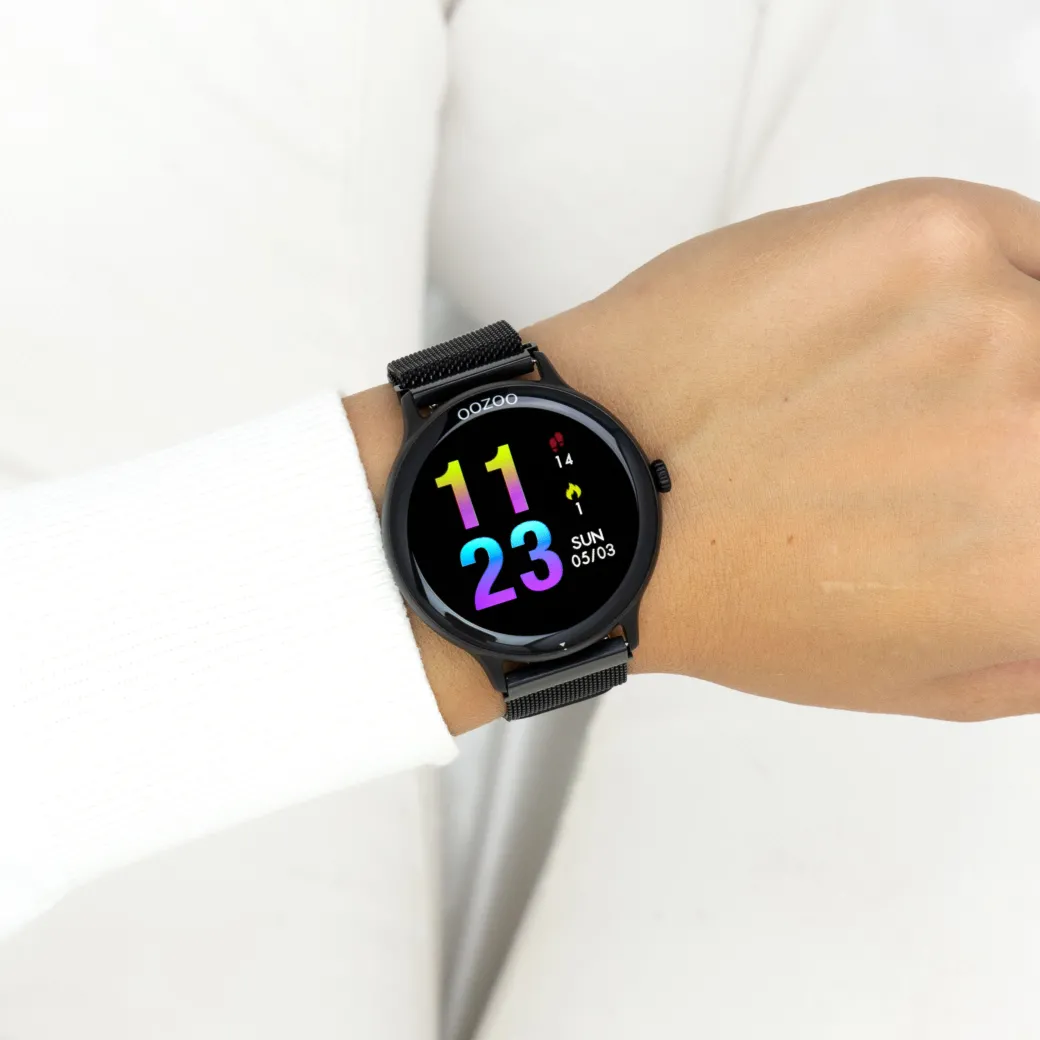 Zwarte OOZOO smartwatch met zwarte metalen mesh armband - Q00139