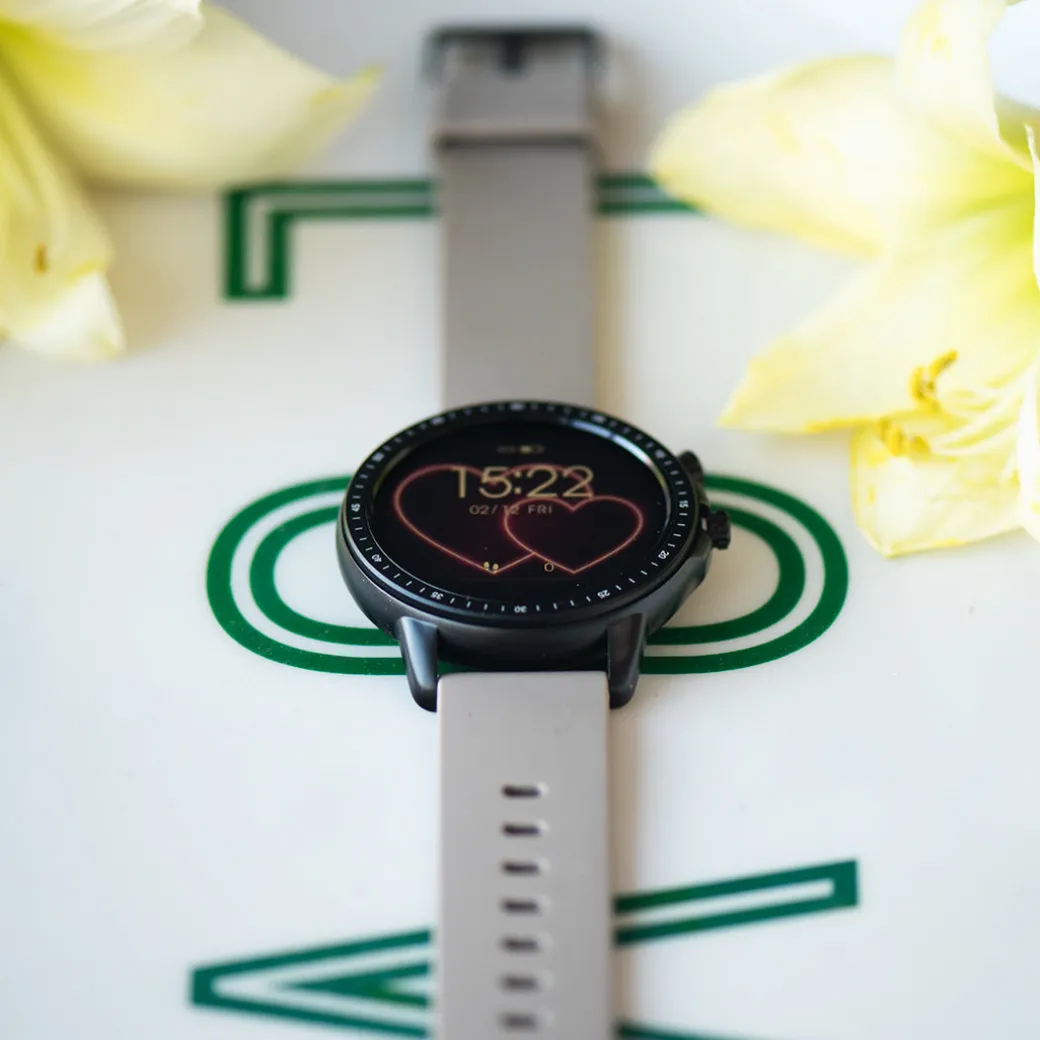 Zwarte OOZOO smartwatch met taupe rubber band - Q00330